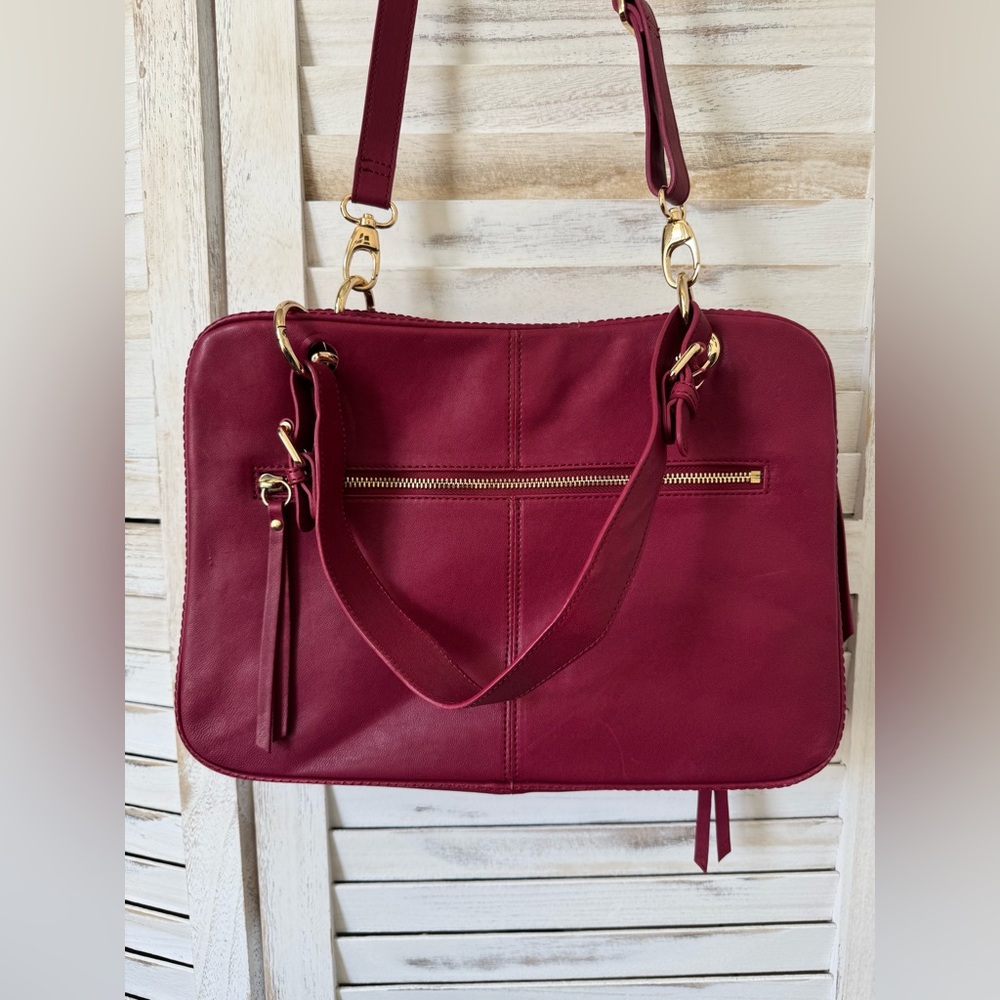 Sorial New York Red / Burgundy Leather Tote Zipper Accents Pocketbook Travel - Picture 8 of 16